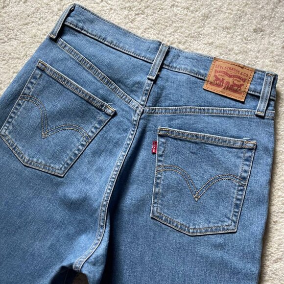 NWOT Levi's High Waisted Taper Mom Jeans Size 29/29 - Picture 6 of 12